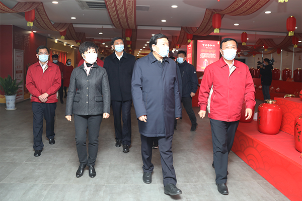 2021年2月3日，时任江苏省委书记、现任第十四届全国人大常委会委员、外事委员会主任委员娄勤俭视察yl9193永利酒业。